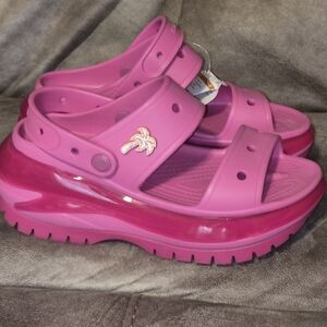 NWT Crocs Mega Crush Sandal Size 9